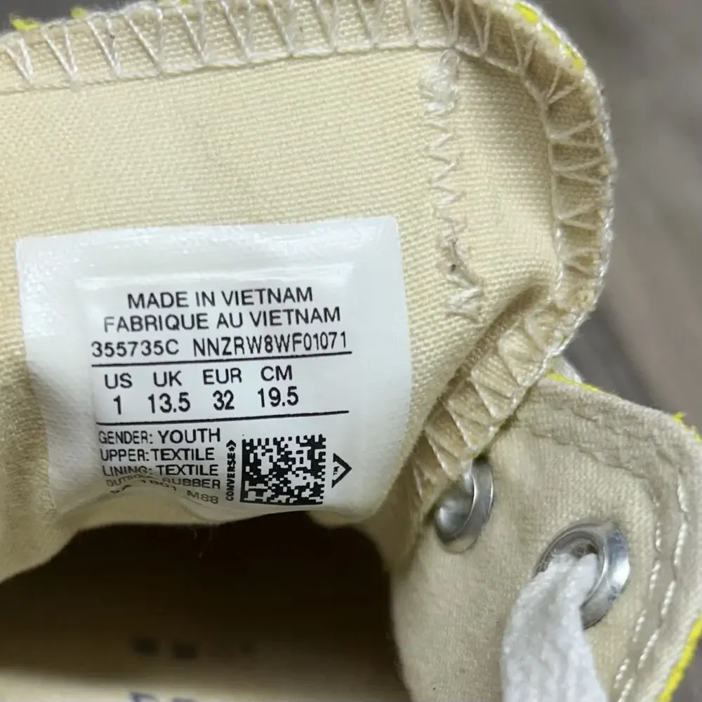 Converse previously owned